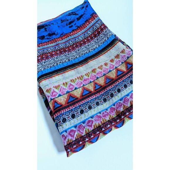 Ladies Aztec Scarf  - Picture 11 of 13